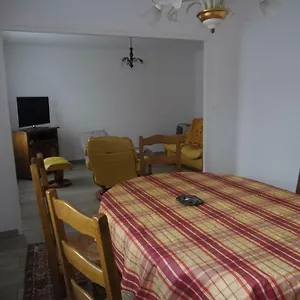 https://gite-de-marilou.hotels-rhonealpes.com