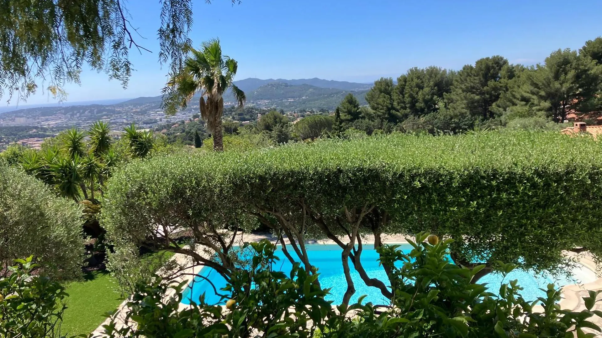 Homestay Suite Autonome Acces Piscine Ollioules France